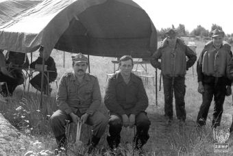 Fot. 12. Szkolenie na przykoszarowym placu ćwiczeń.