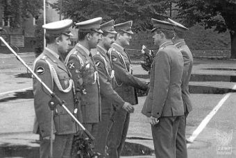 Fot. 24. Pożegnanie oficerów udeajacych się na studia w ASG.